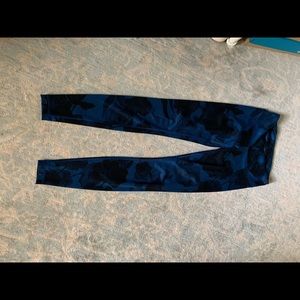 Lululemon black & blue floral tights
